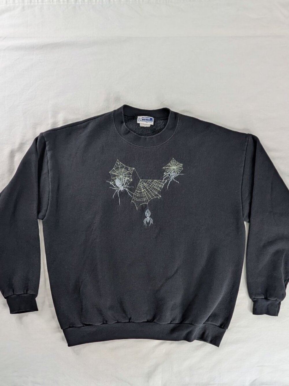 VTG Black Spiders Spiderwebs Embroidered Chest Crewneck Sweatshirt Halloween